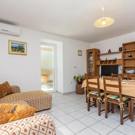 펜션 4 Bedroom Cozy In *