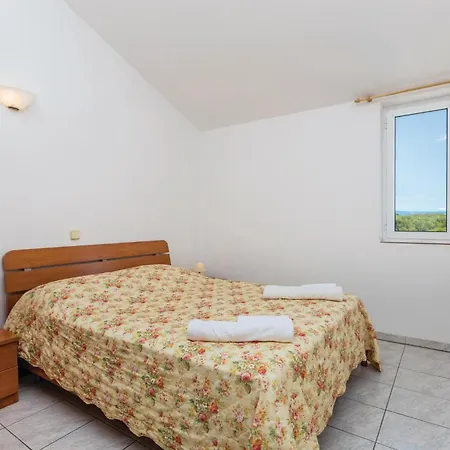 4 Bedroom Cozy In * Poljice(Krk)