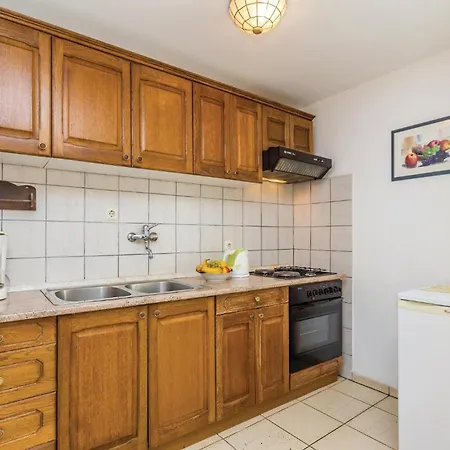 4 Bedroom Cozy In 펜션