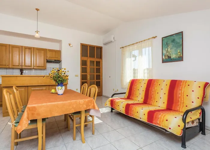 別荘 4 Bedroom Cozy In Poljica