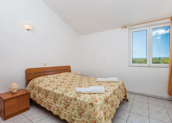4 Bedroom Cozy In * Poljica
