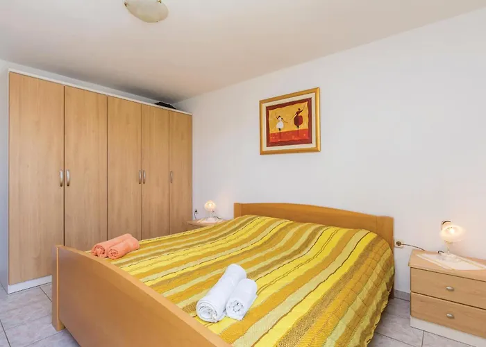 4 Bedroom Cozy In