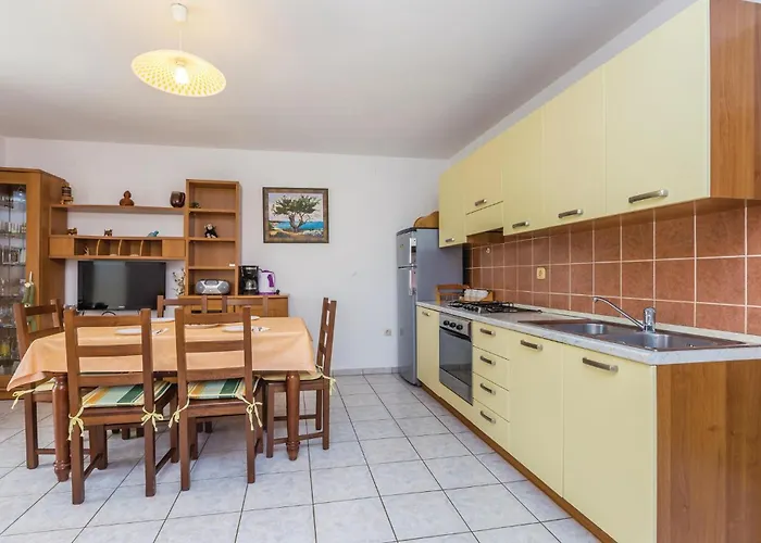4 Bedroom Cozy In 別荘 *